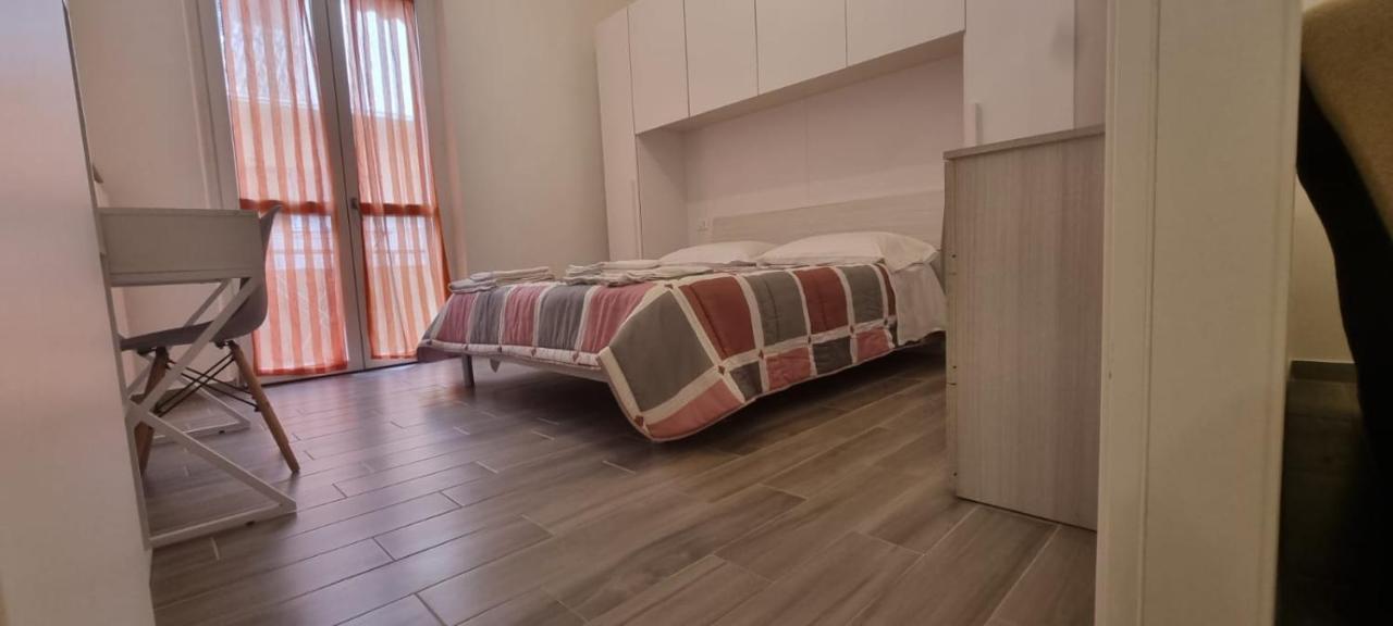 Casa Roma Apartment Пиаченца Екстериор снимка